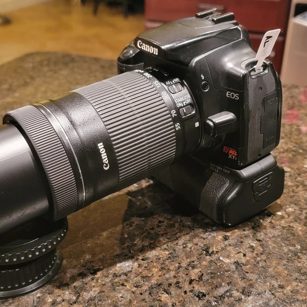 CANON REBEL XTi EFS 55-250 Camera/Lens & CANON Battery Grip